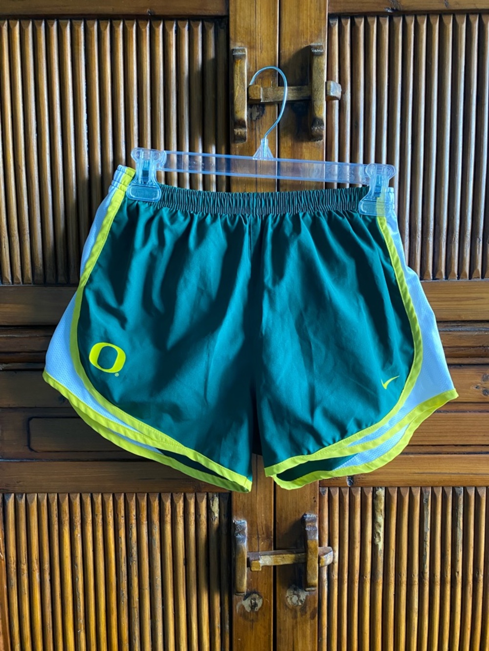Nike Women’s Green and Yellow Oregon Ducks Tempo Shorts with Oregon 'O'
